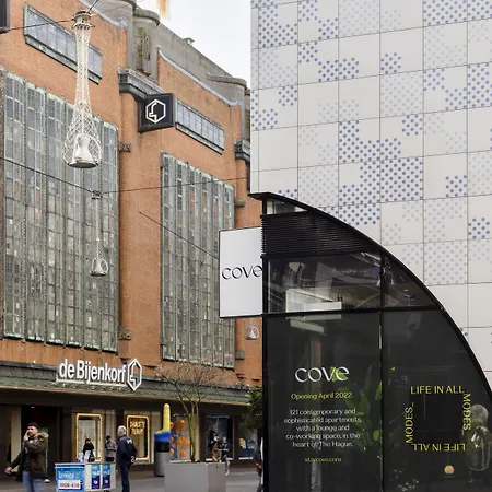 Cove Centrum فندق 4*