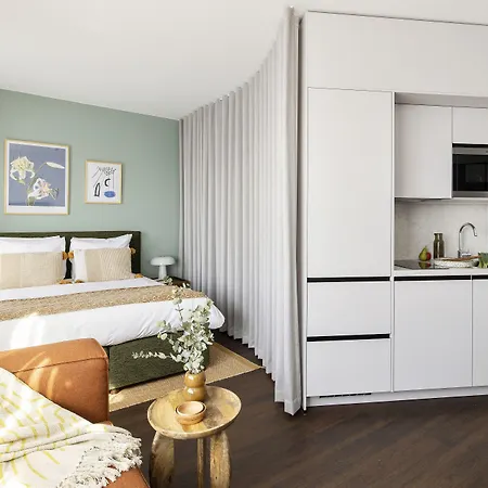 Cove Centrum 4*