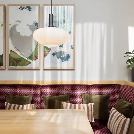Cove Centrum 4* The Hague