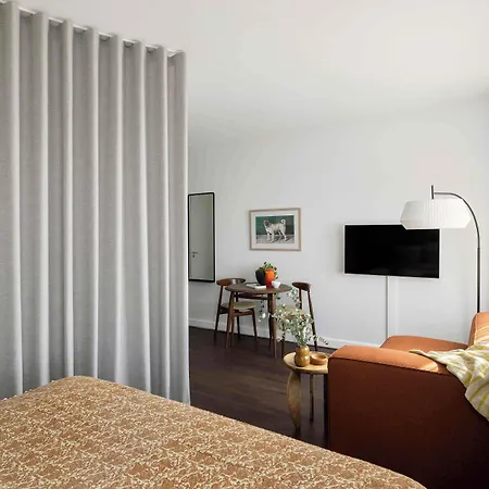 Cove Centrum 4*