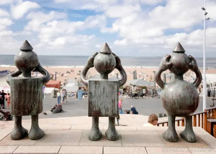 ホテル Cove Centrum 4*