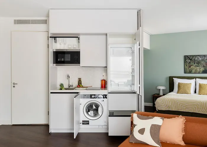 ホテル Cove Centrum 4*